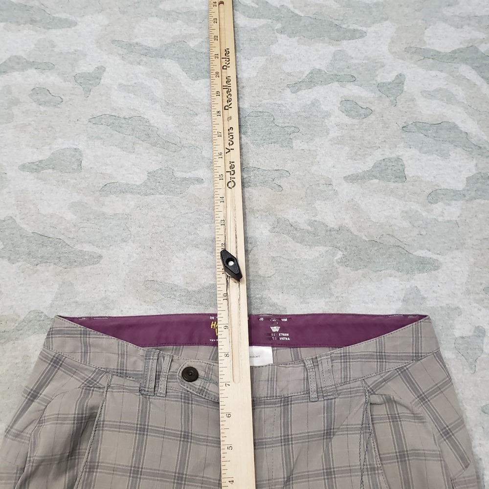 Mountain Hardwear Shorts Womens Medium Gray Pockets Plaid Check Outdoors - Picture 7 of 11